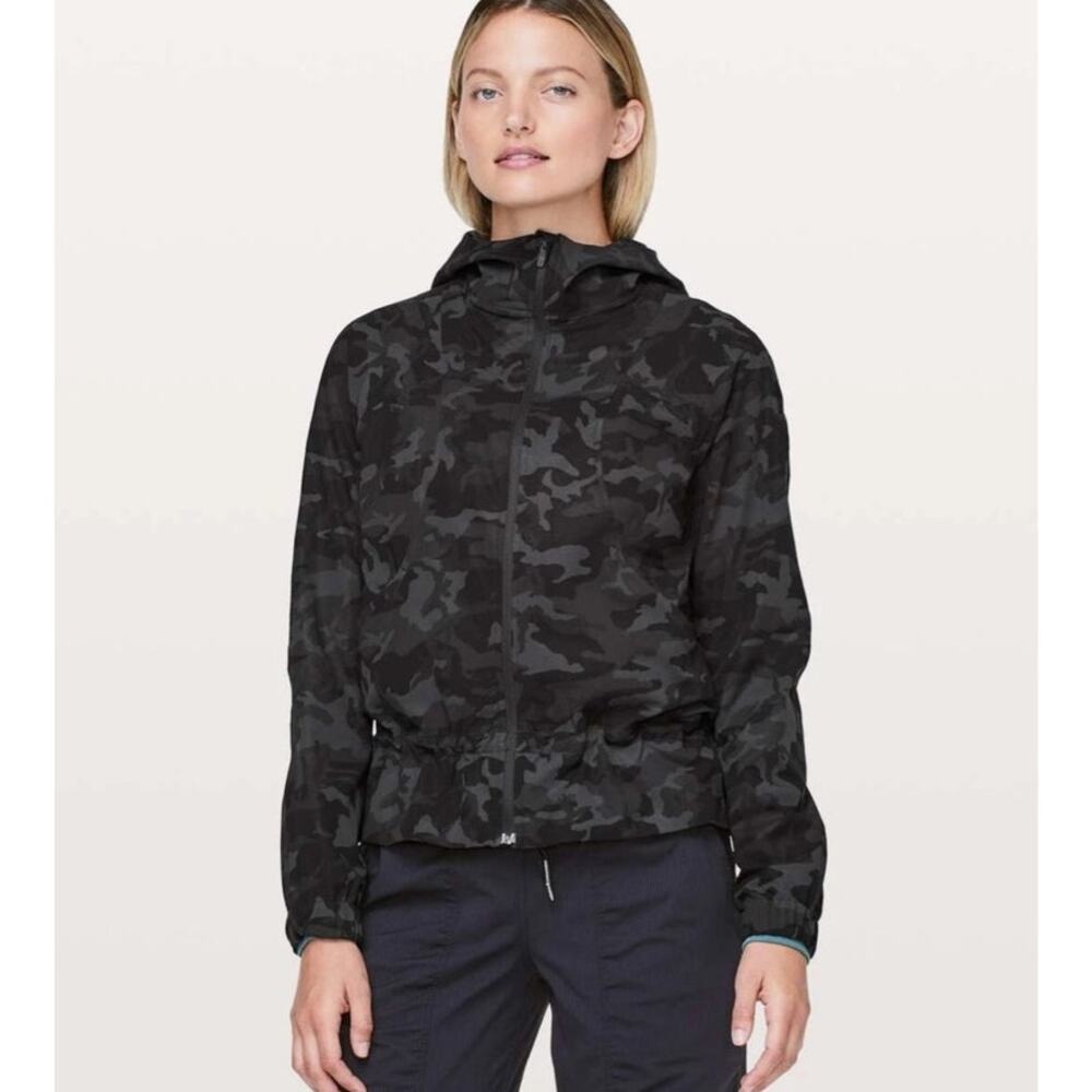 Lululemon Camo Pack It Up Jacket - Size 6